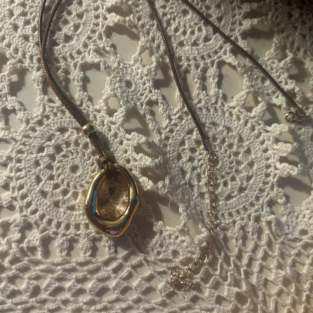 Source Unknown Gold-Tone Organic Pendant Necklace